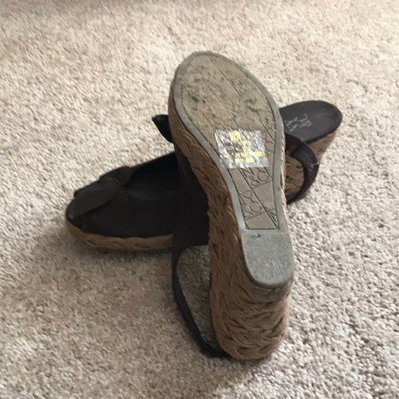 Brown wedge sandal! - Picture 4 of 4